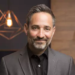 josh-linkner-headshot-3-1-65aed72e69867